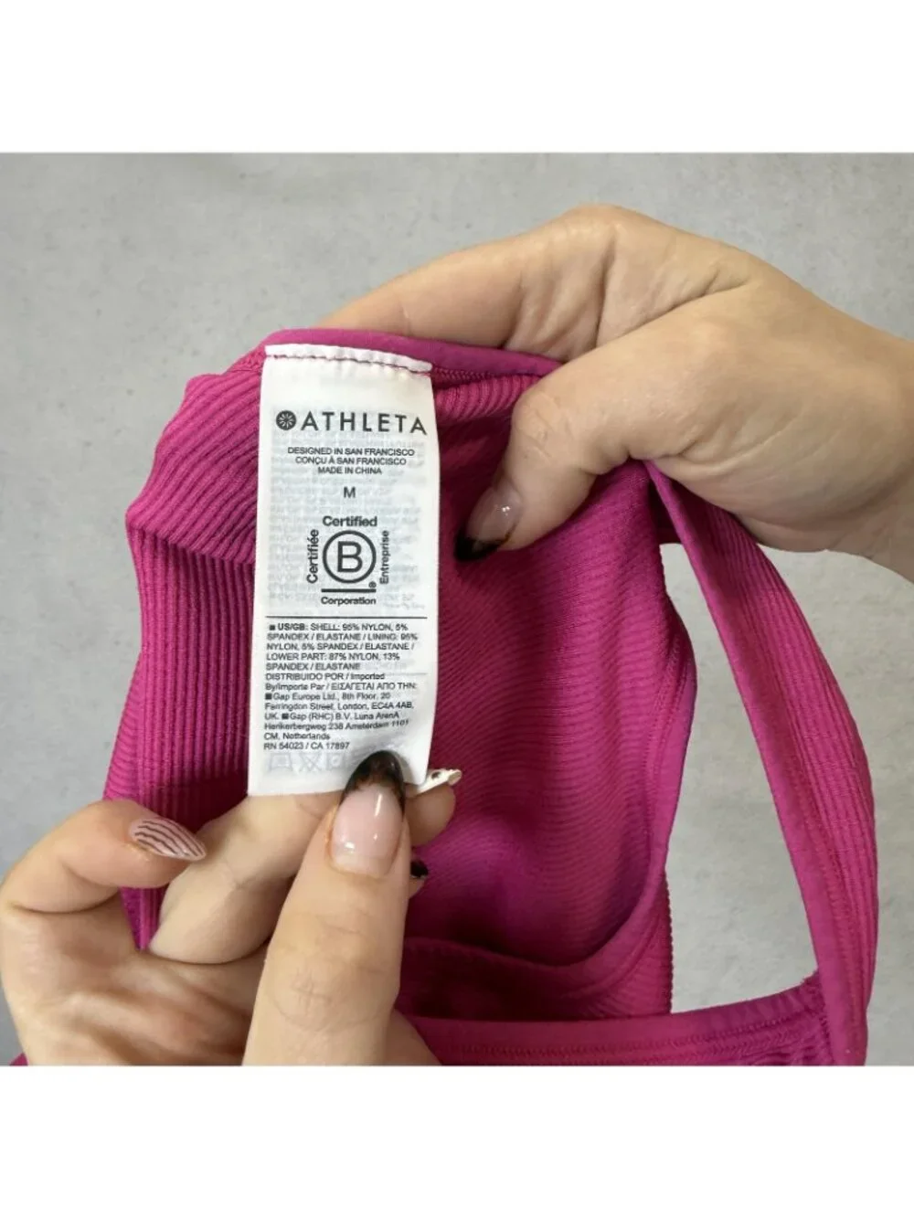 Athleta Sports Bra Womens Medium Pink V Neck Wide Strap Longline Top Yoga